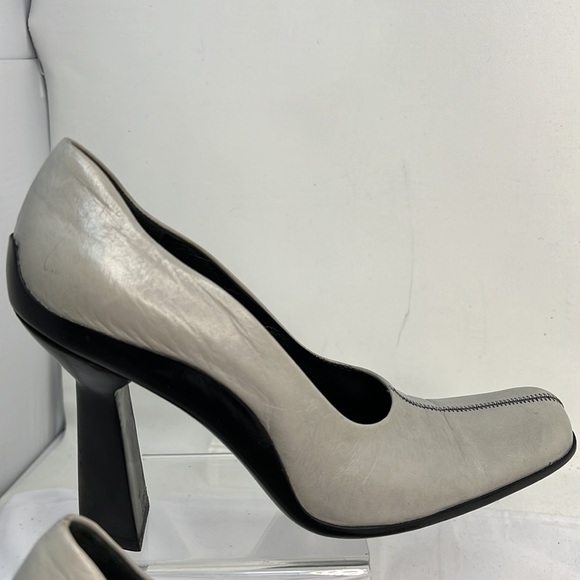 Prada Sz 38 Gray Leather Cuban Heel Pumps - Picture 12 of 15